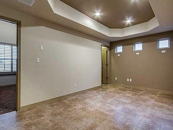 4th image of 14540 Hunters Grove Ave