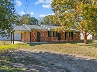 122 New St, Omega, GA 31775