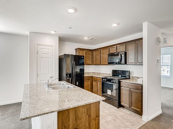 4th image of 4496 Pencester St