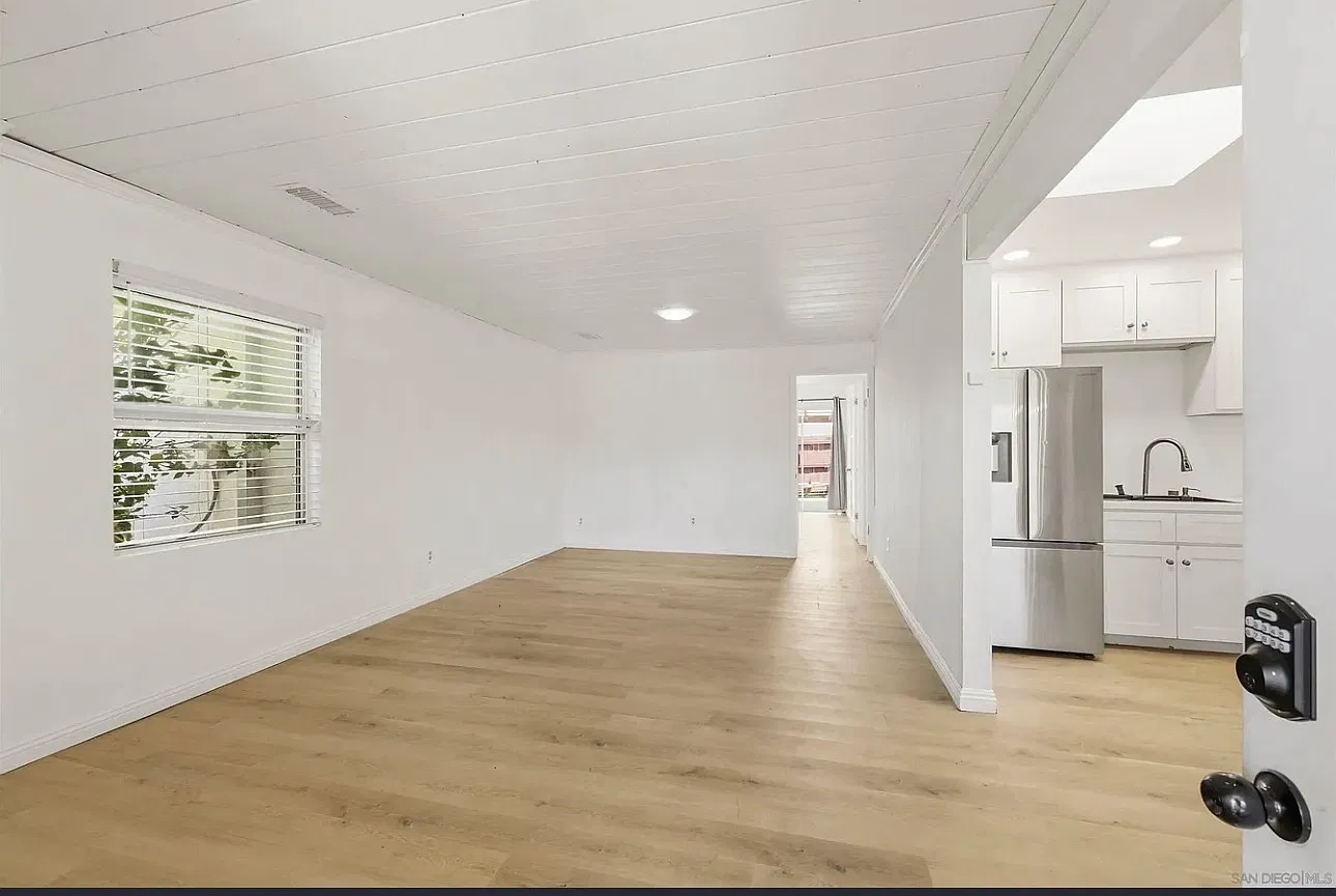 4 bed, 1352 sqft, $4,800 — Photo 1
