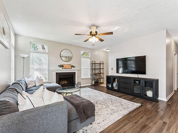 3rd image of 3439 Fishinger Mill Dr