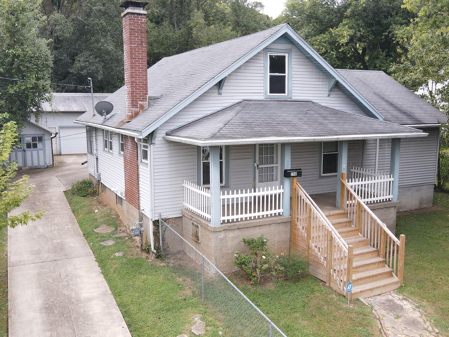 208 Payne St, Frankfort, KY 40601 MLS 23017345 Zillow