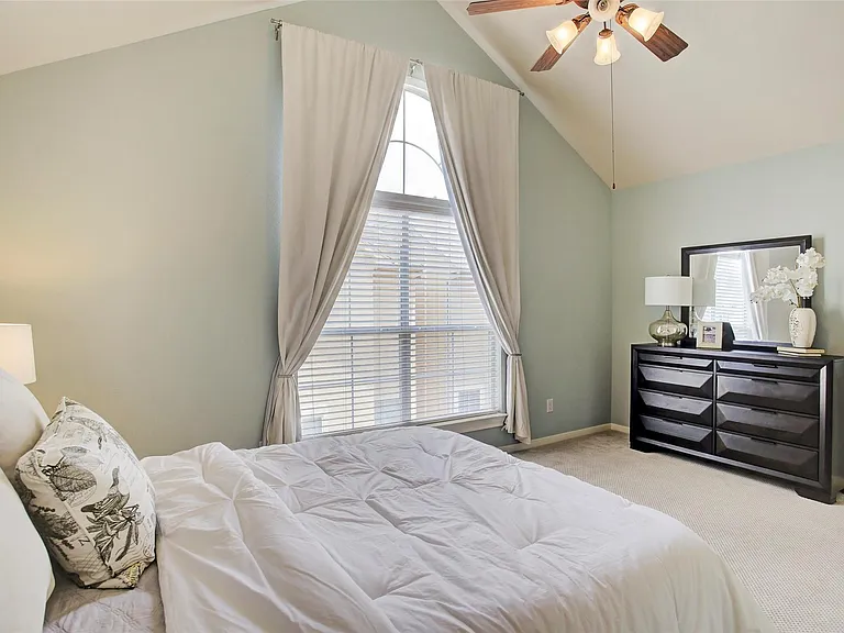 5806 Kansas St #B — Photo 16