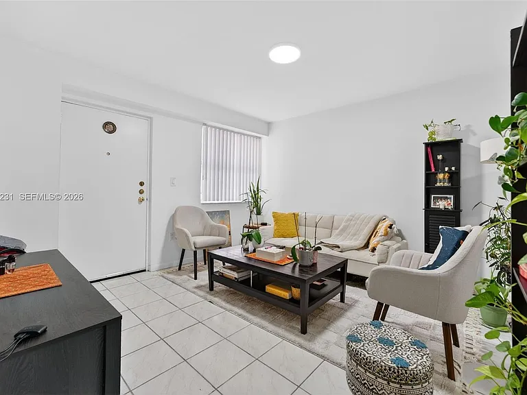 199 SW 12th Ave #502B — Photo 5