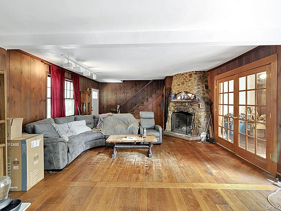 4th image of 4 W Livingston Street