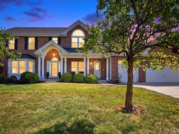 847 Chancellor Heights Dr, Ballwin, MO 63011