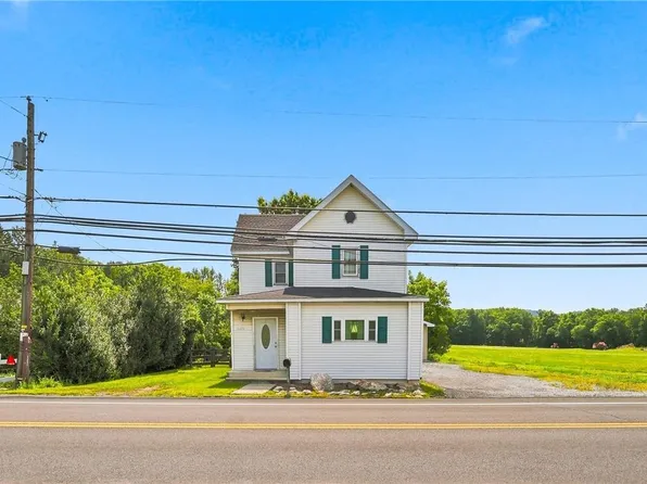4423 W Mountain View Dr, Walnutport, PA 18088