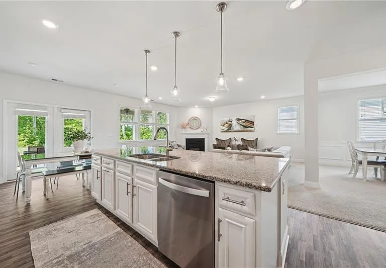 7455 Easton Valley Ln — Photo 18