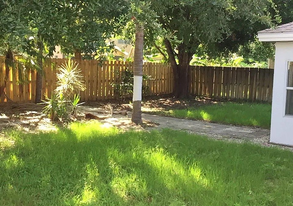1st image of 6983 Willow Ct