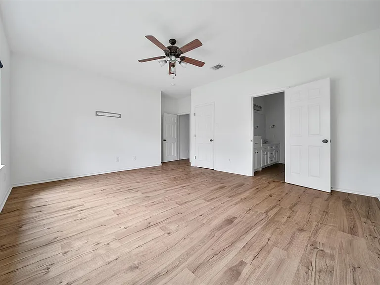 15575 Kitty Hawk Dr — Photo 24