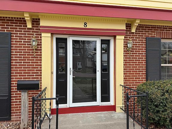 4th image of 8 N Yale St