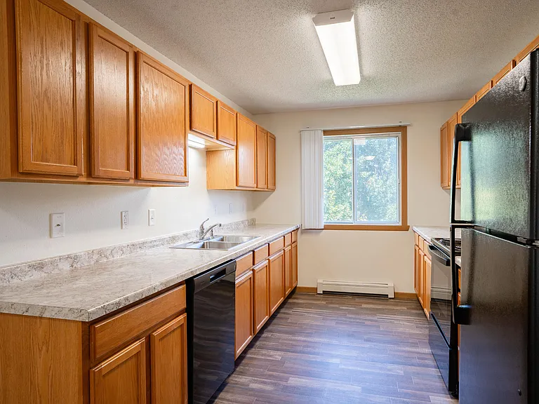 Bismarck, ND Sierra Ridge Apartments | 22A | Kitchen