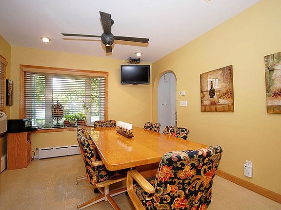 5th image of 544 Ardsley Blvd