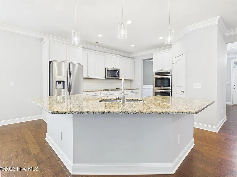 316 Pine Laurel Dr — Photo 3