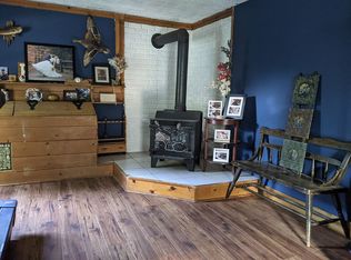 1428 E Barnes Lake Rd, Columbiaville, MI 48421