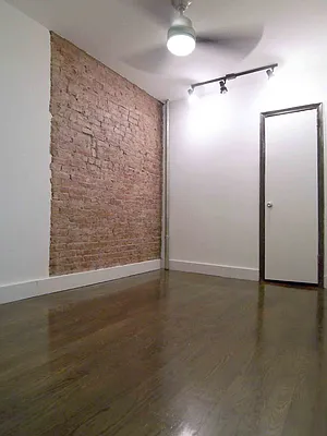 Rented by City Connections Realty | media 20