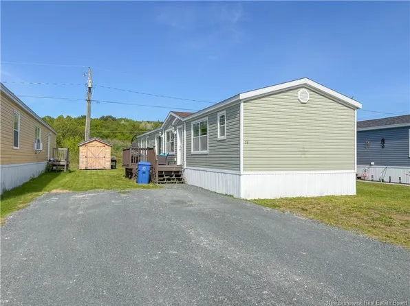14 Ivory Ct, Woodstock, NB E7M 0G5