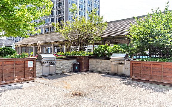 4th image of 4250 N Marine Dr APT 1627