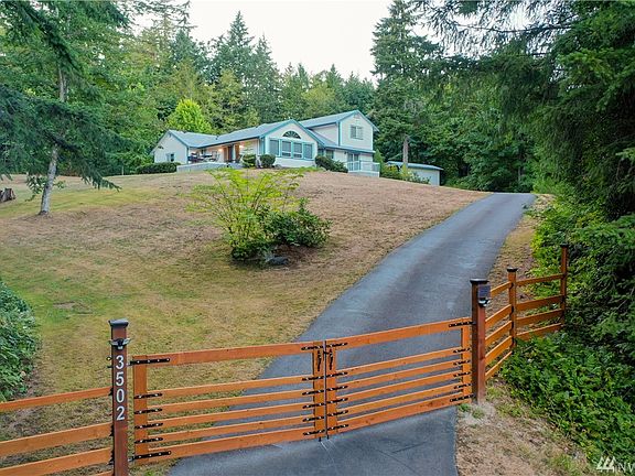 2nd image of 3502 Salmonberry Dr SE