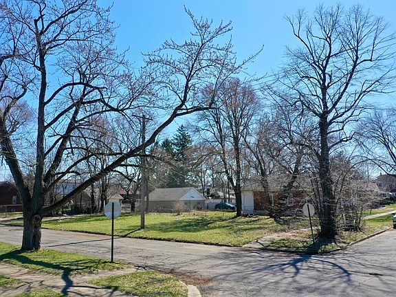 3rd image of 3601 Virginia St