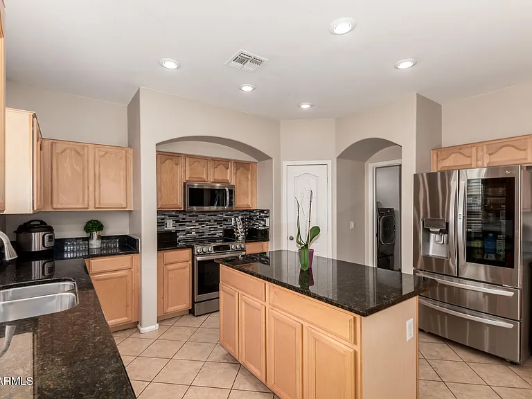 9123 W Heber Rd — Photo 11
