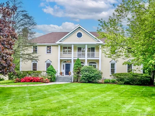 10 Woods End Drive, Wilton, CT 06897