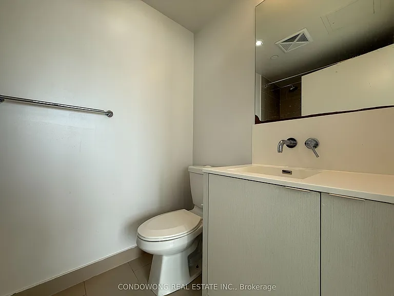 100 Harbour St #3602 — Photo 6