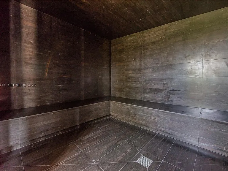 480 NE 31st St #1801 — Photo 35