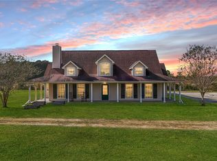 16910 County Line Rd, Winnie, TX 77665