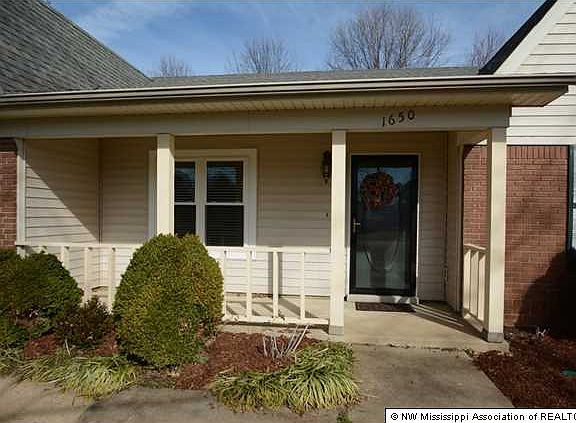 3rd image of 1650 Yorkhaven Dr
