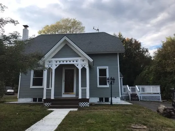 81 Crescent St, Willimantic, CT 06226