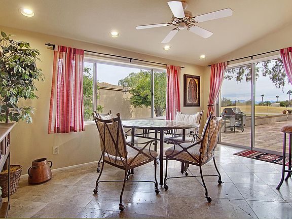 Breakfast Room