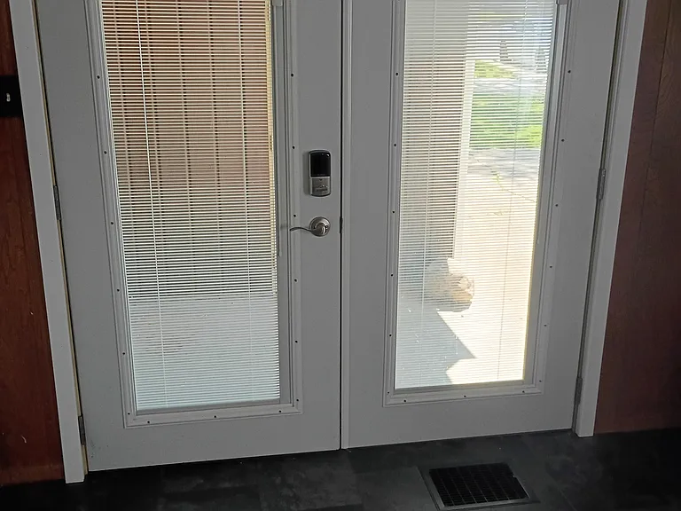 1402 N Main Ave — Photo 3