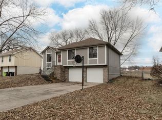 608 W Sunrise Dr, Belton, MO 64012