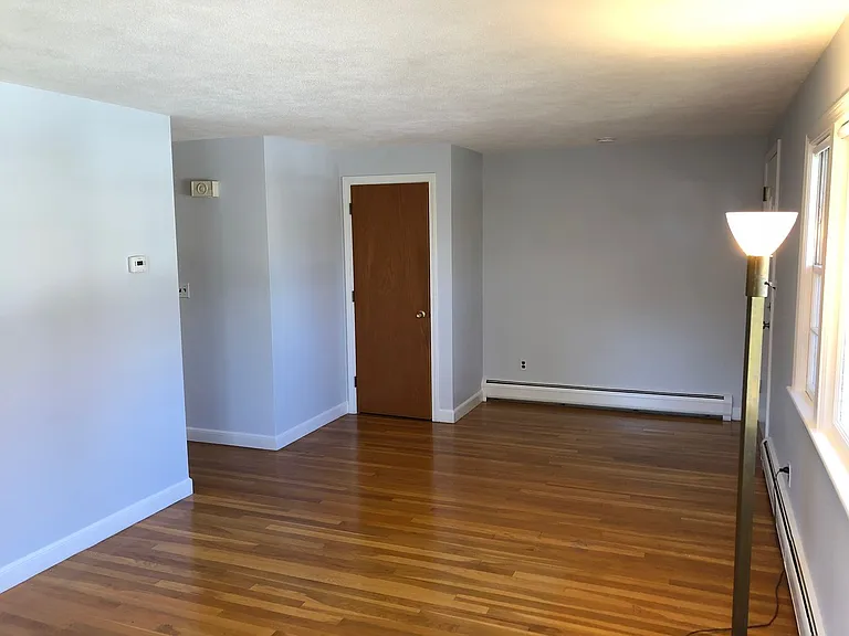 4 Hawthorne St — Photo 18