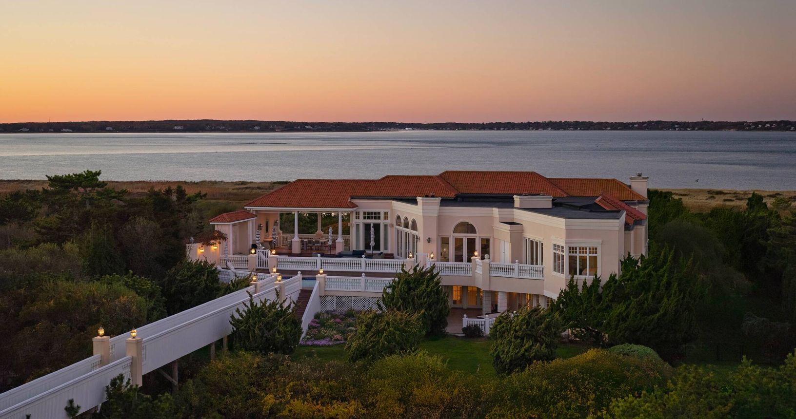 Incredible Bay to Ocean Estate