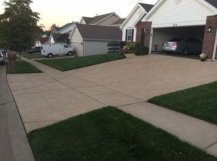 13118 Brendan Wood Dr, Florissant, MO 63033
