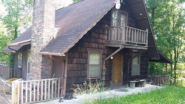 1st image of 130 Bramblewood Dr