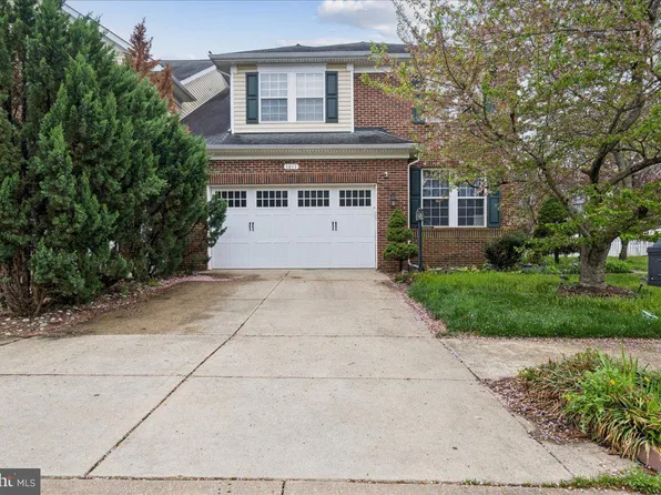 1011 Llano Dr, La Plata, MD 20646