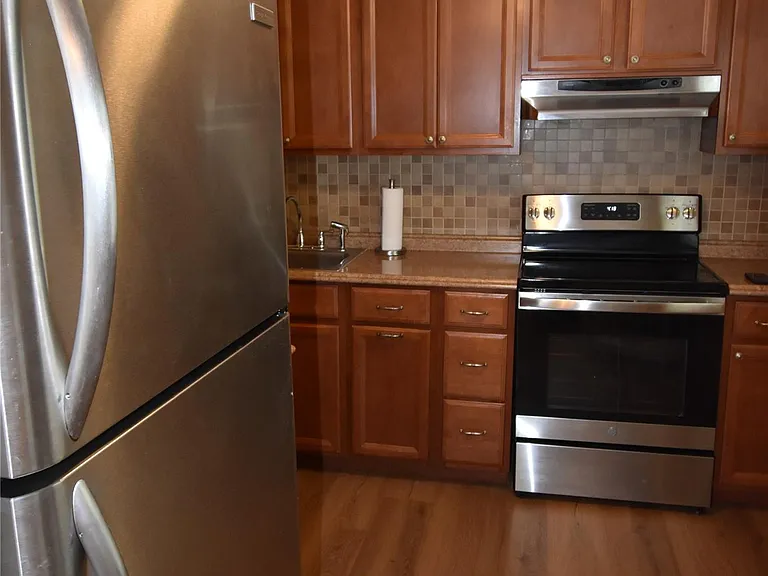 50 Locust Dr — Photo 9