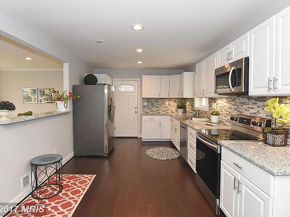 Great open space for entertaining.