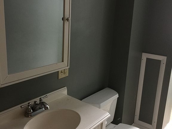 3rd image of 243 Pine St