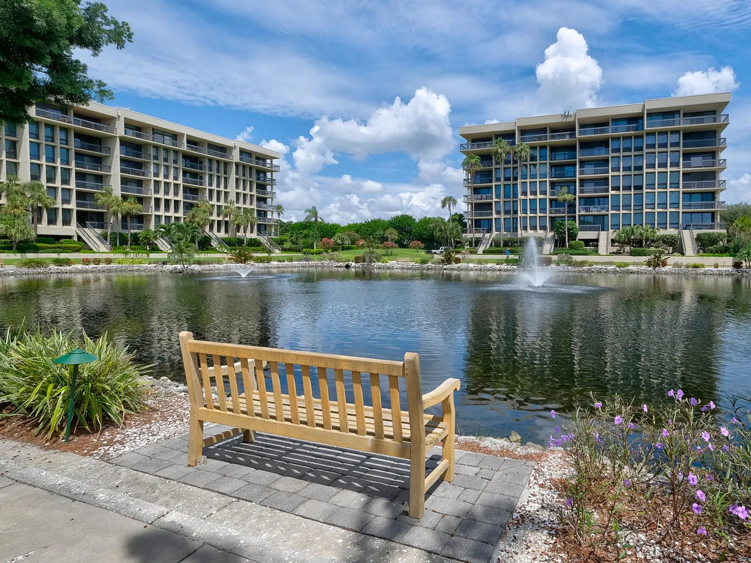 2 bed, 1503 sqft, $6,100 — Photo 3