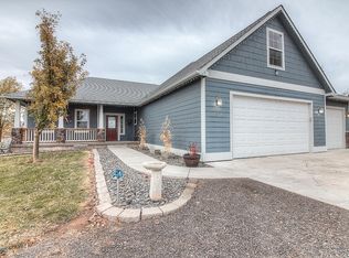 131 Goldfinch Ln, Yakima, WA 98908
