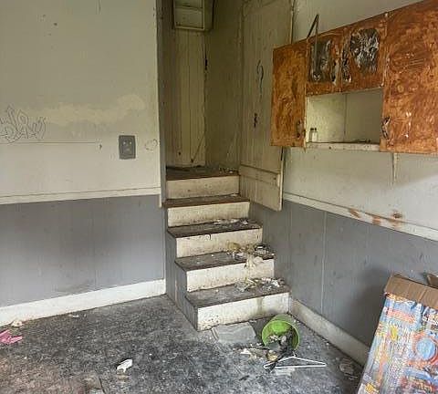 4th image of 3150 Mount Pleasant St