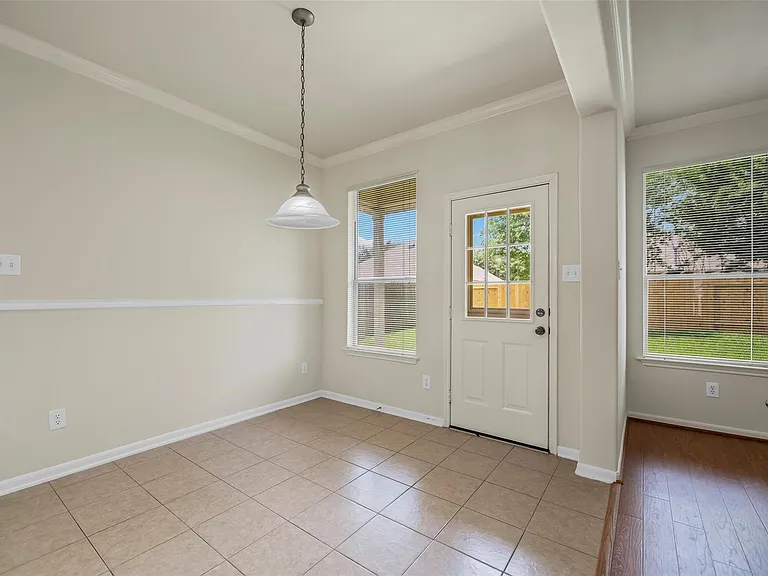 11515 Timberly Park Ln — Photo 12