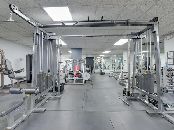 232 Harmon Cove Tower image 33 of 46