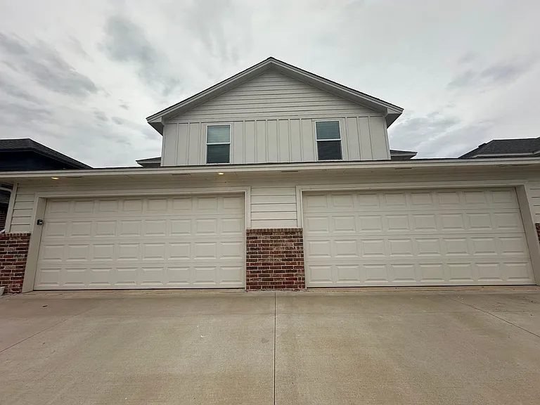 10814 NW 119th Pl — Photo 3