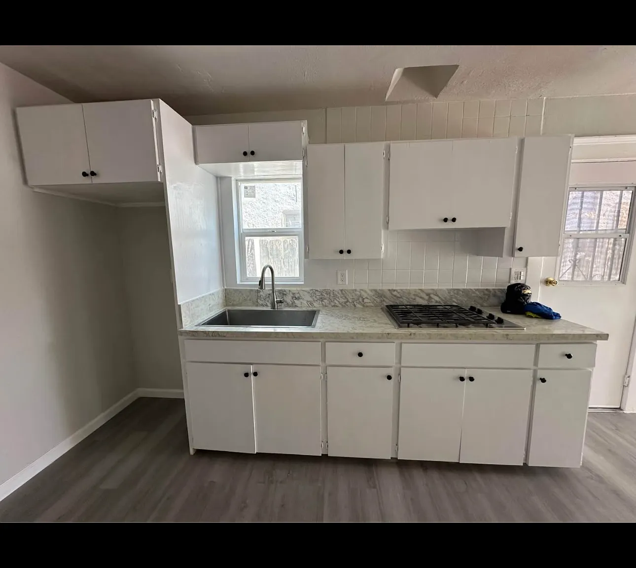 3 bed, 1100 sqft, $3,200 — Photo 1