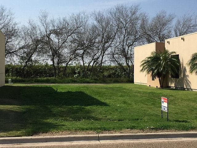 2nd image of 4006 Santo Cielo St